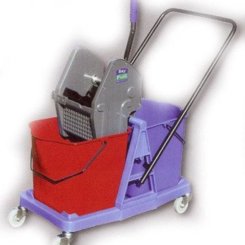 Ref. 8074. Sistema Doble Cubo 2 X 25 Litros. " NEPTUNO MAXI ". Prensa y Asa ya incluidas en el equipo.